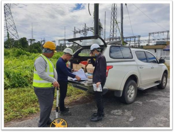 Site Discussion with Contractor